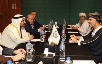 العسومي يبحث ورئيس مجلس الشورى بسلطنة عمان المستجدات على الساحة العربية