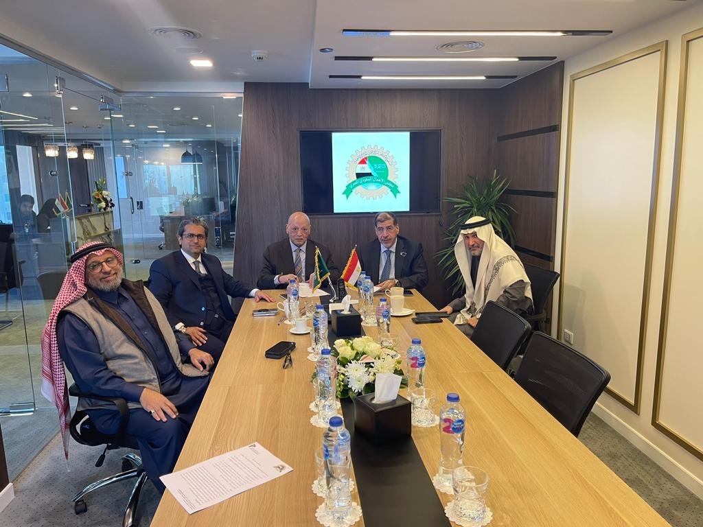 صالح الطيار مستشارا قانونيا لمجلس الاعمال المصري السعودي في القاهرة صالح الطيار مستشارا قانونيا لمجلس الاعمال المصري السعودي في القاهرة