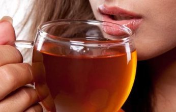 متى يكون الشاي الأسود نافعا ومتى يكون مضرا؟