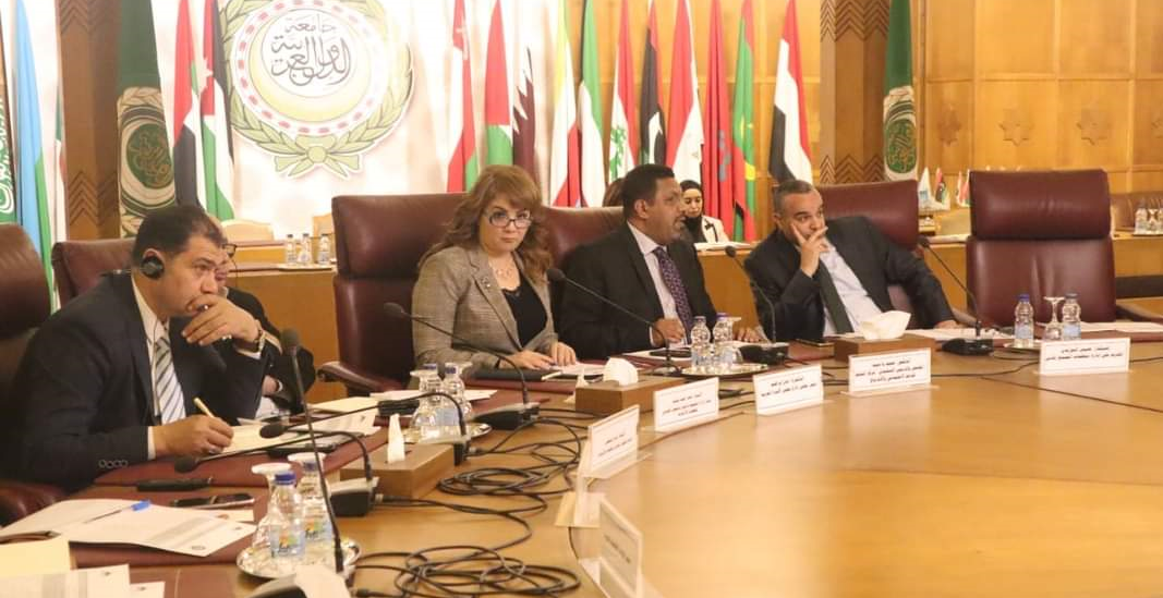 "التحديات التي تواجه الاسر العربية في المهجر" في ندوة بالقاهرة "التحديات التي تواجه الاسر العربية في المهجر" في ندوة بالقاهرة