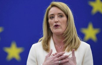 رئيسة البرلمان الأوروبي تتعرض للمساءلة لقبولها دعوة في فندق ضخم بفرنسا