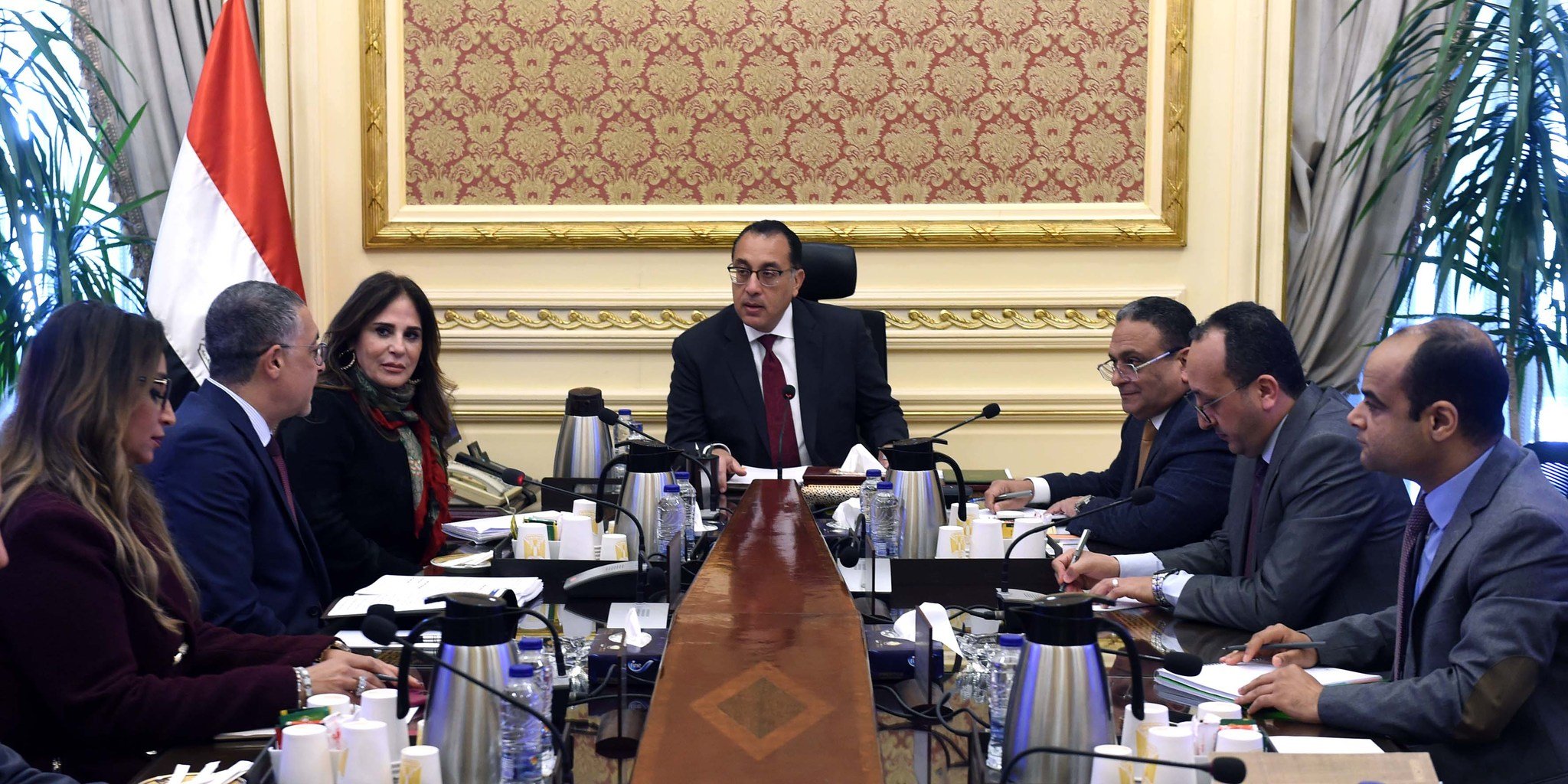 رئيس الوزراء المصري: إنشاء وتجهيز وحدة خاصة بـ"الرخصة الذهبية" داخل هيئة الاستثمار رئيس الوزراء المصري: إنشاء وتجهيز وحدة خاصة بـ"الرخصة الذهبية" داخل هيئة الاستثمار