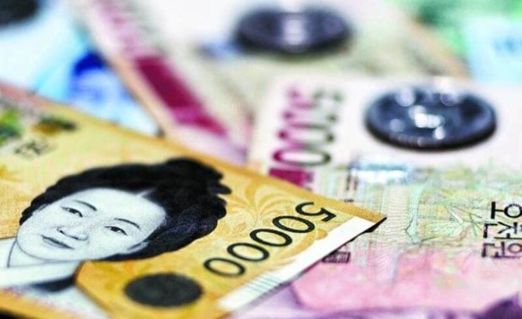 الين الياباني يتراجع 2.06 بالمئة مقابل الدولار الين الياباني يتراجع 2.06 بالمئة مقابل الدولار