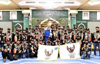 سفيرالسعودية لدى مصر يلتقي فريق المتحدون للدراجات النارية
