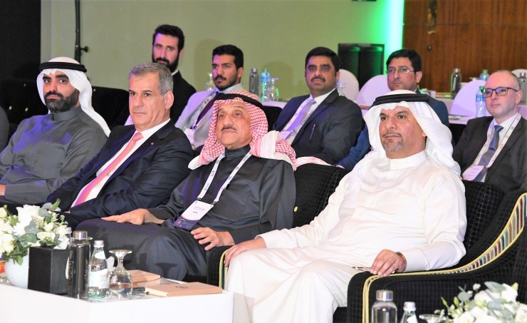 وزير النفط البحريني يفتتح منتدى الشرق الأوسط للطاقة والاستدامة وزير النفط البحريني يفتتح منتدى الشرق الأوسط للطاقة والاستدامة