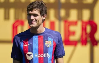 برشلونة يمدد عقد ألونسو حتى 2024