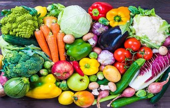 دراسة: تناول الخضراوات وتجنب التدخين يقللان خطر الإصابة بالتهاب الأمعاء