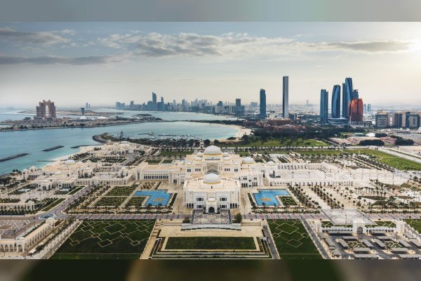 فنادق أبوظبي تستقبل 4.1 مليون نزيل في 2022 بإيرادات 5.4 مليار درهم فنادق أبوظبي تستقبل 4.1 مليون نزيل في 2022 بإيرادات 5.4 مليار درهم