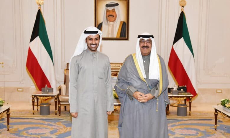 ولي عهد الكويت يستقبل أول عربي يلقي كلمة الطلبة الخريجين في جامعة جورج واشنطن الأمريكية ولي عهد الكويت يستقبل أول عربي يلقي كلمة الطلبة الخريجين في جامعة جورج واشنطن الأمريكية