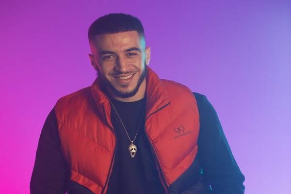 “Mocci ” يحقق 25 مليون مشاهدة بـ” طالت الغيبة” “Mocci ” يحقق 25 مليون مشاهدة بـ” طالت الغيبة”