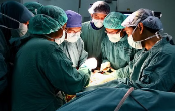 بعد عقم 6 سنوات.. ولادة ثلاثة أطفال "توائم" في نجران