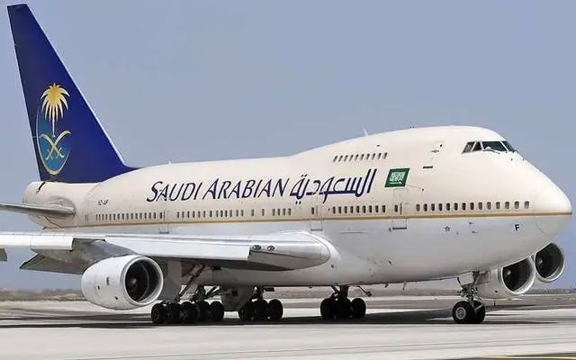 السعودية تصدر تأشيرة مرور إلكترونية للقادمين “جواً” السعودية تصدر تأشيرة مرور إلكترونية للقادمين “جواً”