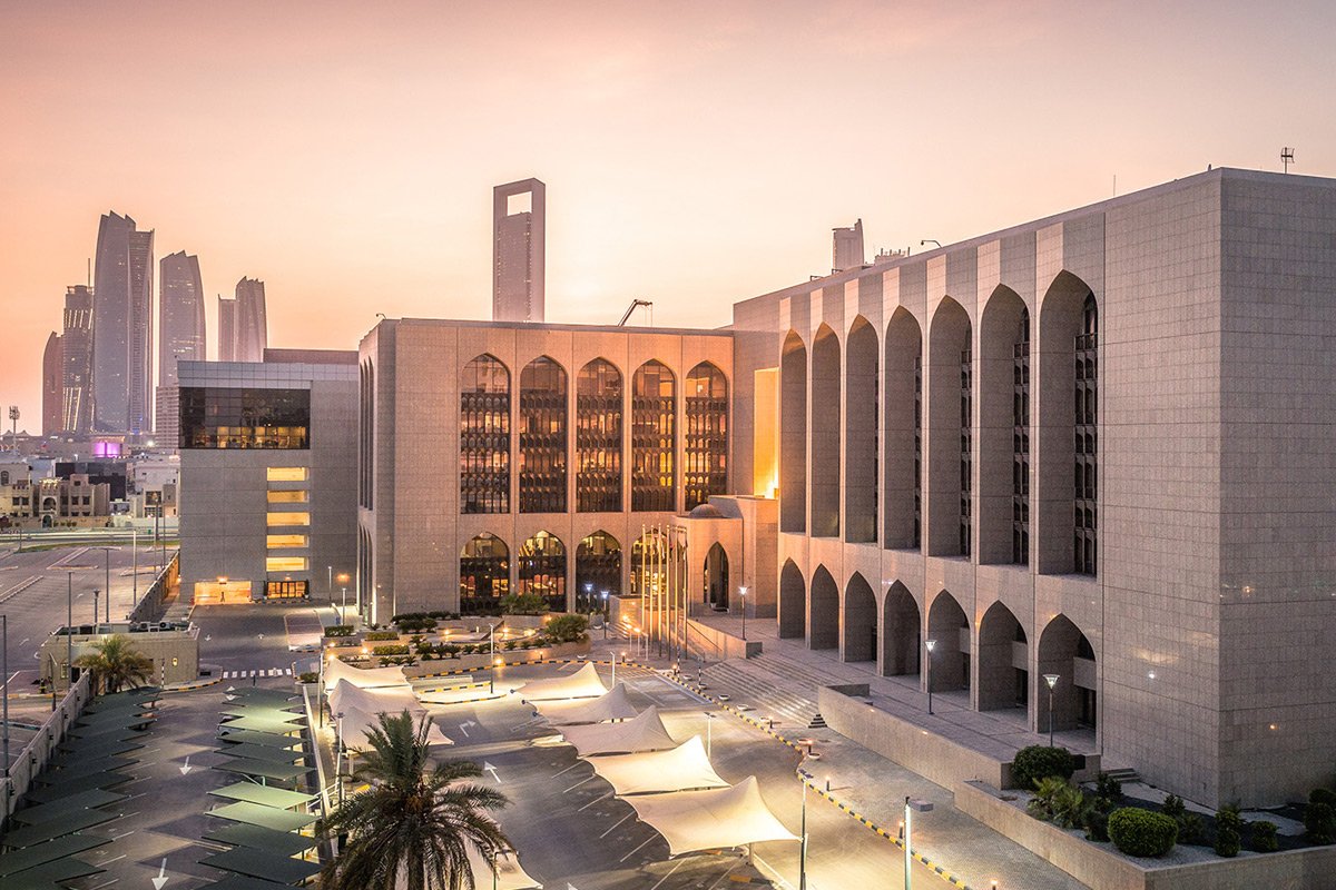 "المركزي الاماراتي ": أصول القطاع المصرفي تتجاوز 3.6 تريليون درهم نهاية أكتوبر الماضي "المركزي الاماراتي ": أصول القطاع المصرفي تتجاوز 3.6 تريليون درهم نهاية أكتوبر الماضي