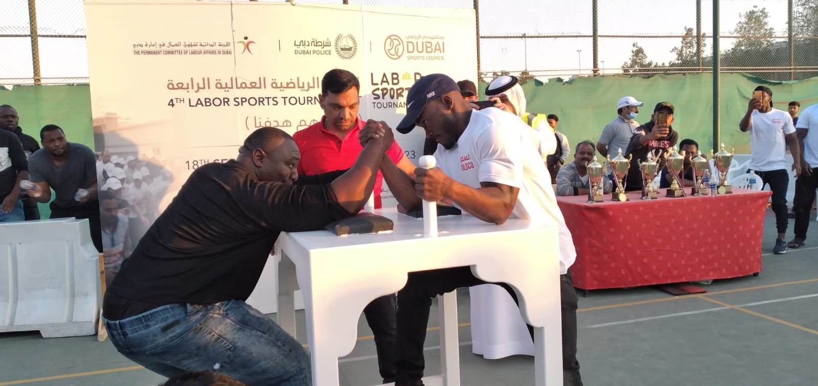 "إينوك" و"دلسكو" يفوزان بلقب (الذراع الأقوى)ضمن الدورة الرياضية العمالية الرابعة "إينوك" و"دلسكو" يفوزان بلقب (الذراع الأقوى)ضمن الدورة الرياضية العمالية الرابعة