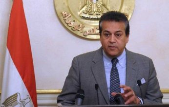 التغيرات الدورية فى بروتينات الفيروس سبب عدم توافر لقاح للفيروس المخلوى