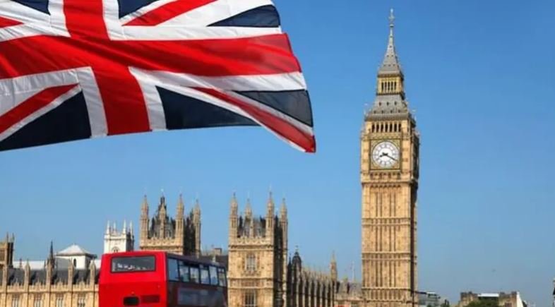 الحكومة البريطانية تدعو النقابات إلى محادثات مع تزايد الإضرابات الحكومة البريطانية تدعو النقابات إلى محادثات مع تزايد الإضرابات