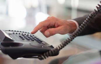 صدق أولا تصدق.. غرامة 1200 دولار على أى موظف يتصل بزميله يوم عطلته