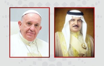 ملك البحرين يعزي بابا الفاتيكان في وفاة البابا السابق