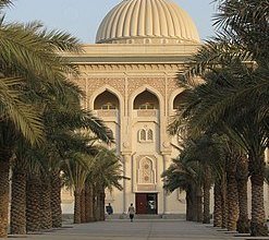 الجامعة الأمريكية في الشارقة تخرج 439 طالباُ وطالبة من فصل خريف 2022