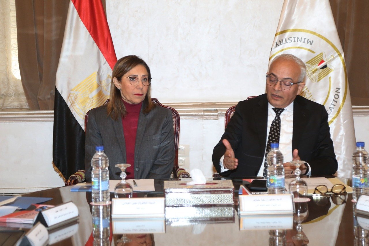مصر: وزيرا التربية والتعليم والثقافة يبحثان مبادرة "احياء المسرح المدرسي" مصر: وزيرا التربية والتعليم والثقافة يبحثان مبادرة "احياء المسرح المدرسي"