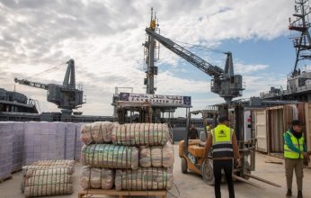 سفينة إمداد مصرية تغادر ميناء العريش محملة بمساعدات إغاثية لدولتي سوريا وتركيا