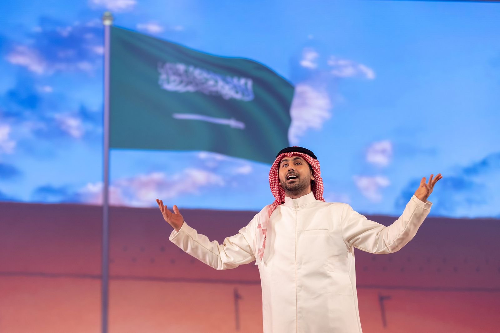 فؤاد عبد الواحد: المسرحية الشعرية الغنائية "معلقاتنا امتداد أمجاد" عمل تاريخي تشرفت المشاركة به فؤاد عبد الواحد: المسرحية الشعرية الغنائية "معلقاتنا امتداد أمجاد" عمل تاريخي تشرفت المشاركة به