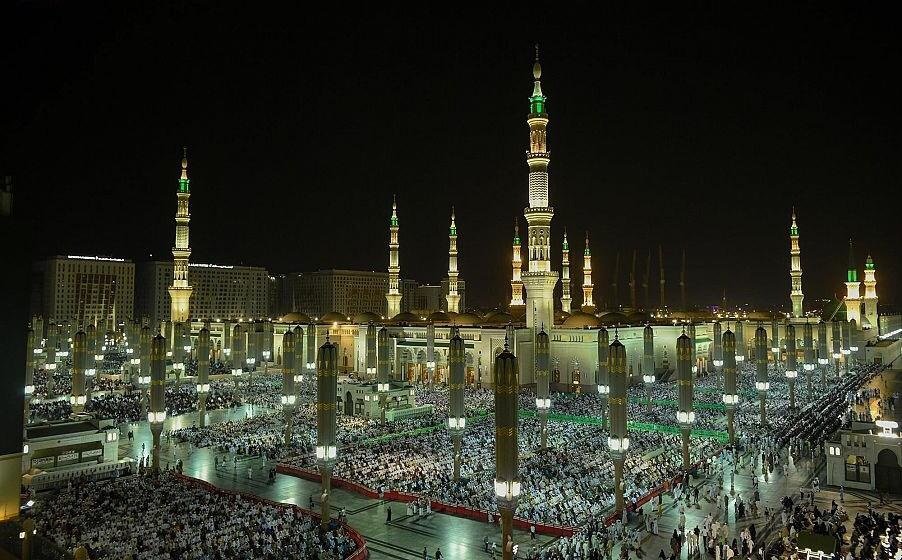 الحرم النبوي الشريف.. مسيرة طويلة من التوسعة والتطوير توارثها قادة الدولة السعودية جيل بعد جيل الحرم النبوي الشريف.. مسيرة طويلة من التوسعة والتطوير توارثها قادة الدولة السعودية جيل بعد جيل
