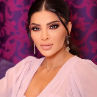دينا حايك تنفي اعتزال الفن بعد اصابتها بالسرطان دينا حايك تنفي اعتزال الفن بعد اصابتها بالسرطان
