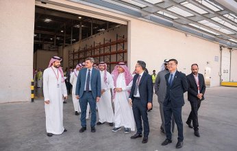رئيس الطيران المدني السعودي يزور محطة المناولة الأرضية للشحن الجوي بمطار الملك خالد الدولي
