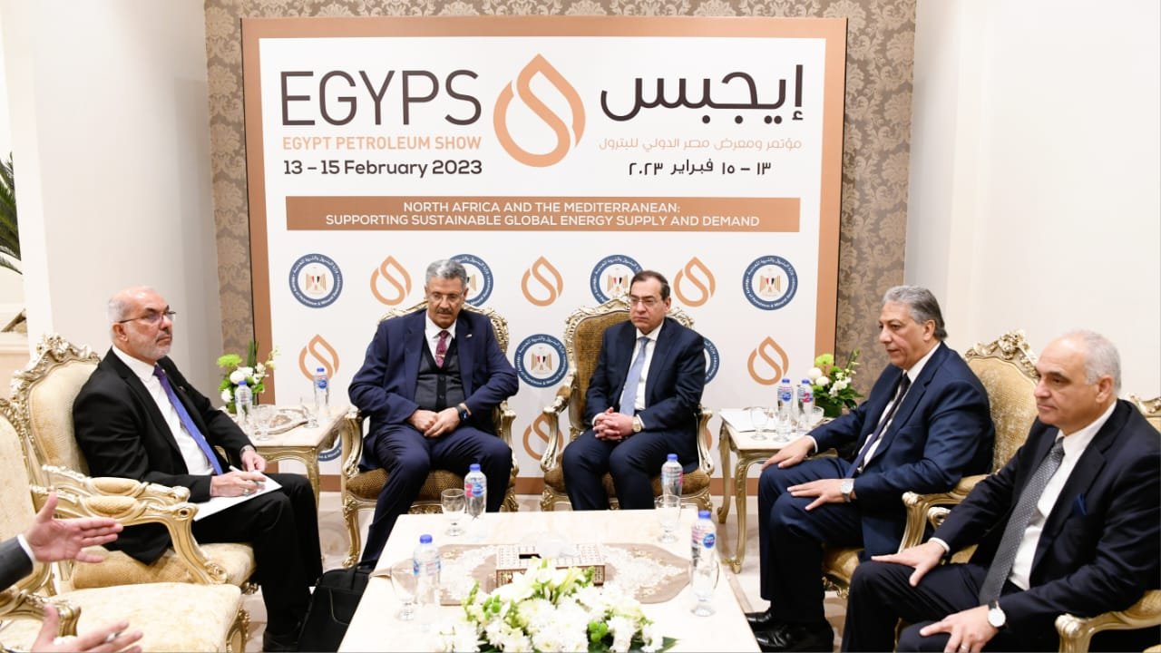 العراق تطالب مصر توجية شركات البترول للعمل بالعراق في ظل اطلاق جولة تراخيص جديدة للبحث والاستكشاف عن الغاز والبترول العراق تطالب مصر توجية شركات البترول للعمل بالعراق في ظل اطلاق جولة تراخيص جديدة للبحث والاستكشاف عن الغاز والبترول