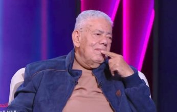 بشير الديك: أحمد زكي كان مرشحا لفيلم "الحريق" قبل عادل إمام