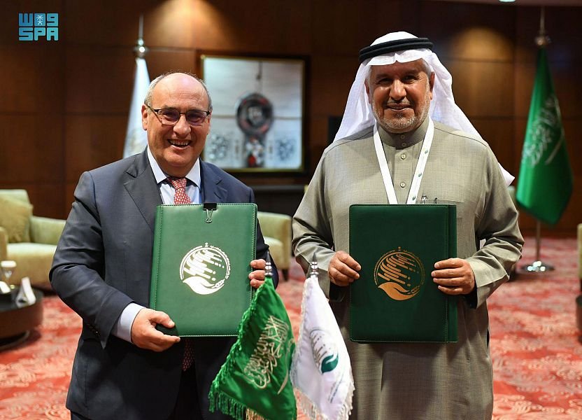 مركز الملك سلمان للإغاثة يوقّع اتفاقية تعاون مشترك مع منظمة الهجرة الدولية مركز الملك سلمان للإغاثة يوقّع اتفاقية تعاون مشترك مع منظمة الهجرة الدولية