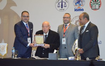 تكريم الدكتور فتحي سرور وأحمد الصاوي و المستشار أبوشقة في ختام المؤتمر العربي السابع للمحاماة