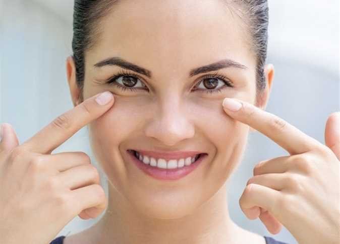 كيف تتخلصين من الهالات السوداء تحت العينين؟ كيف تتخلصين من الهالات السوداء تحت العينين؟