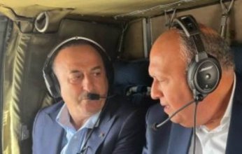 وزير خارجية تركيا يصطحب نظيره المصري في جولة تفقدية بالهليكوبتر للمناطق المنكوبة بالزلزال