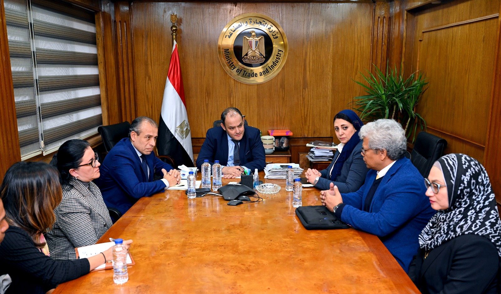 أحمد سمير: نسعى للاستفادة من الخبرة الماليزية في مجال تصنيع زيت النخيل للوفاء باحتياجات السوق المحلي والتصدير للأسواق الخارجية أحمد سمير: نسعى للاستفادة من الخبرة الماليزية في مجال تصنيع زيت النخيل للوفاء باحتياجات السوق المحلي والتصدير للأسواق الخارجية