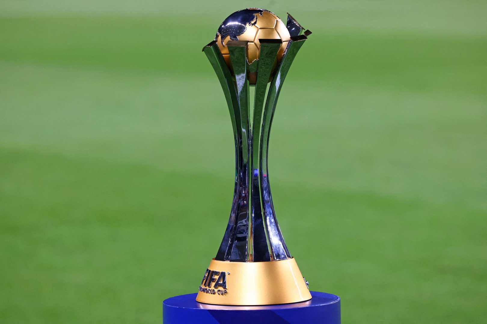 عاجل.. فيفا يعلن استضافة السعودية كأس العالم للأندية 2023 عاجل.. فيفا يعلن استضافة السعودية كأس العالم للأندية 2023