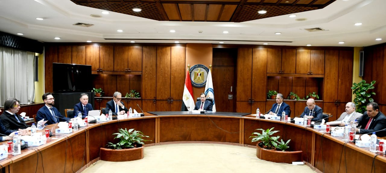 ميدتيرا الكندية للطاقة تعلن رغبة والتزامها بالعمل فى مصر فى مجال الغاز والبترول ميدتيرا الكندية للطاقة تعلن رغبة والتزامها بالعمل فى مصر فى مجال الغاز والبترول