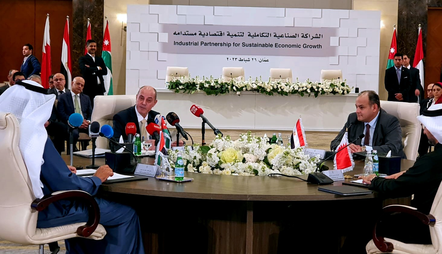 أحمد سمير: الدولة المصرية حريصة على تحقيق التكامل الصناعي العربي وتعزيز الشراكة الإقليمية بين الدول العربية أحمد سمير: الدولة المصرية حريصة على تحقيق التكامل الصناعي العربي وتعزيز الشراكة الإقليمية بين الدول العربية