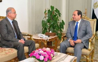 الرئيس السيسي ينعى رئيس وزراء مصر السابق شريف إسماعيل