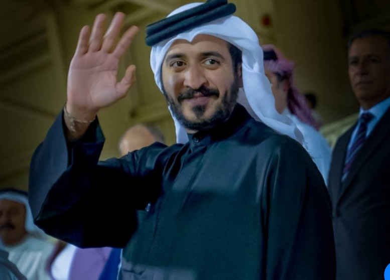 رئيس اللجنة الأولمبية البحرينية يتوج فريق الرفاع الشرقي بطلاً للعبة خالد بن حمد الذهبية "دوري جيل كرة القدم" رئيس اللجنة الأولمبية البحرينية يتوج فريق الرفاع الشرقي بطلاً للعبة خالد بن حمد الذهبية "دوري جيل كرة القدم"