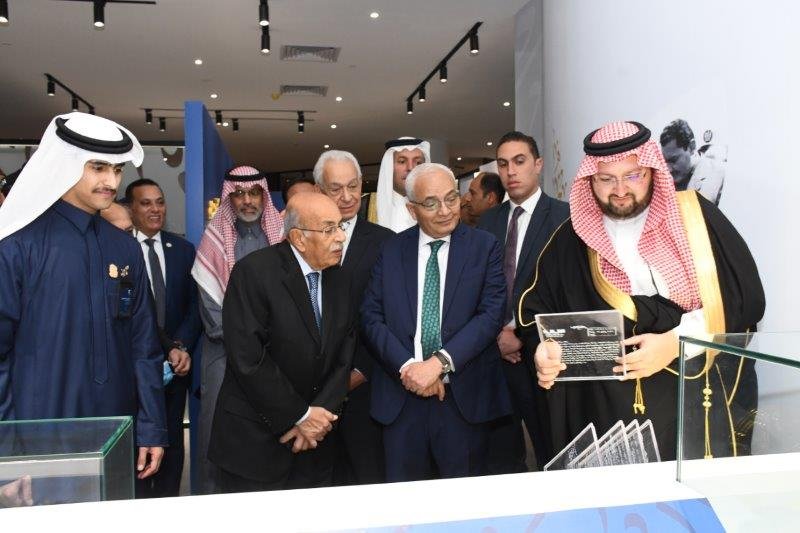 الأمير عبد العزيز بن طلال يفتتح أعمال معرض طلال تاريخ تقرأه الأجيال في نسخته الرابعة الأمير عبد العزيز بن طلال يفتتح أعمال معرض طلال تاريخ تقرأه الأجيال في نسخته الرابعة