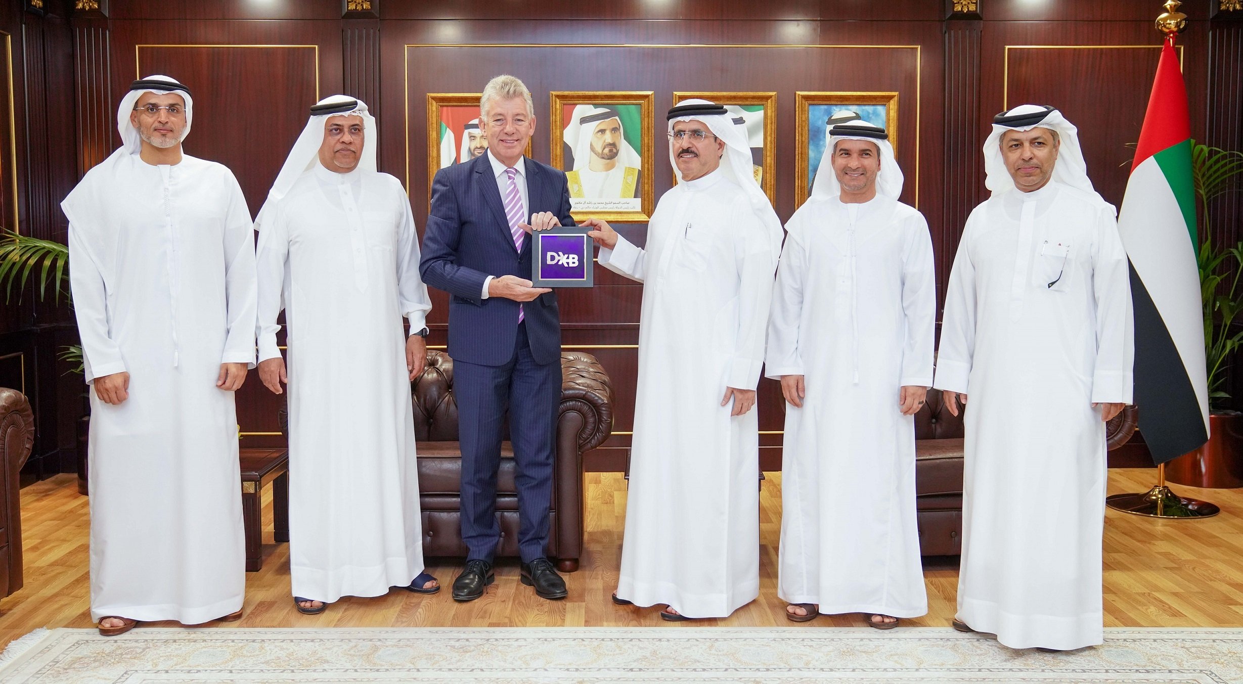 سعيد الطاير: "كهرباء دبي" تحرص على تعزيز التعاون مع المؤسسات لتحقيق الحياد الكربوني سعيد الطاير: "كهرباء دبي" تحرص على تعزيز التعاون مع المؤسسات لتحقيق الحياد الكربوني