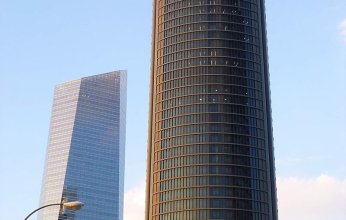 فرص نمو أمام شركات الاتصالات في الإمارات ودول الخليج