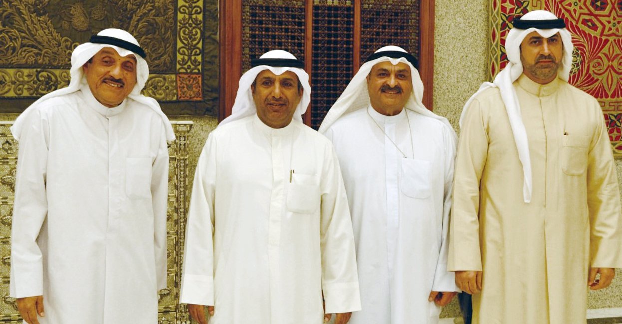 (أوابك) تكرم أمينها العام السابق الكويتي علي بن سبت (أوابك) تكرم أمينها العام السابق الكويتي علي بن سبت