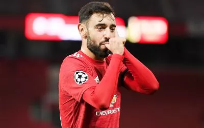 تجريد برونو فرنانديز لاعب مانشستر يونايتد من شارة الكابتن تجريد برونو فرنانديز لاعب مانشستر يونايتد من شارة الكابتن