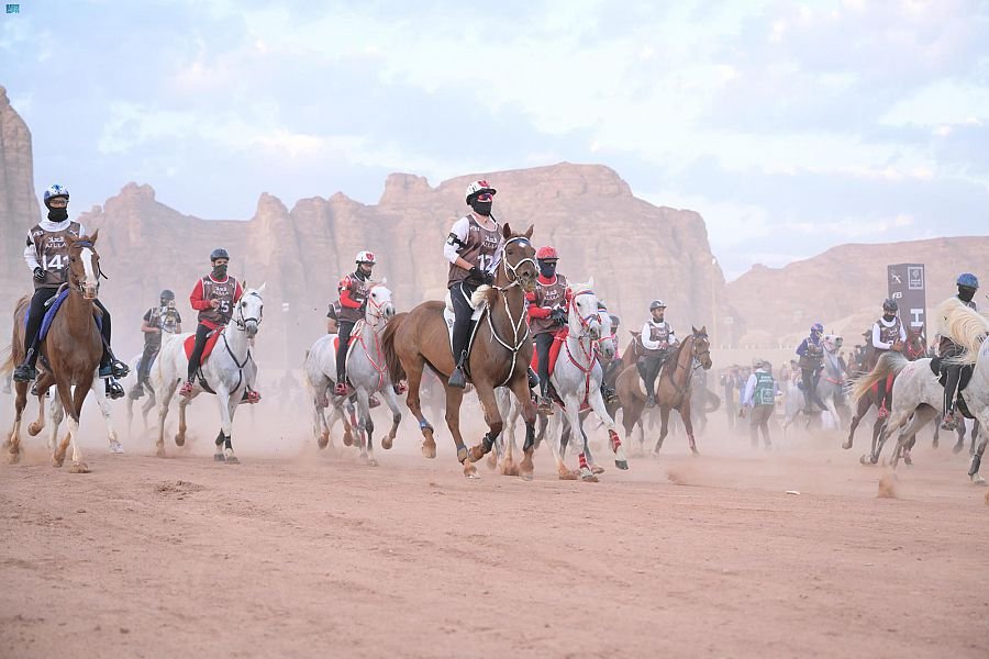 انطلاق منافسات بطولة كأس خادم الحرمين الشريفين للقدرة والتحمل بمحافظة العلا انطلاق منافسات بطولة كأس خادم الحرمين الشريفين للقدرة والتحمل بمحافظة العلا