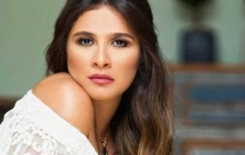 ياسمين عبد العزيز تشارك جمهورها بصورة لها على “إنستجرام”