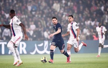 فرنسا تحرم اللاعبين المسلمين من دقائق الافطار خلال مبارات كرة القدم