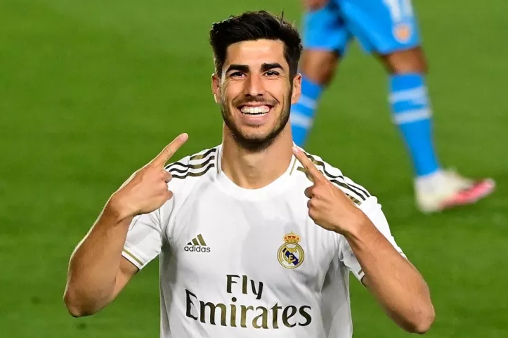 لاعب خط وسط ريال مدريد أسينسيو مستعد للاستماع إلى عرض من برشلونة لاعب خط وسط ريال مدريد أسينسيو مستعد للاستماع إلى عرض من برشلونة